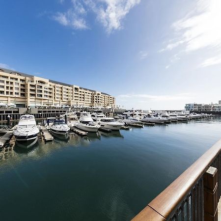 Oaks Glenelg Liberty Suites Аделейд Екстериор снимка