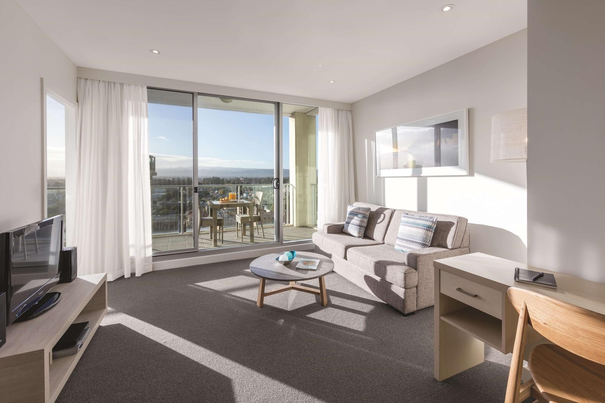Oaks Glenelg Liberty Suites Аделейд Екстериор снимка
