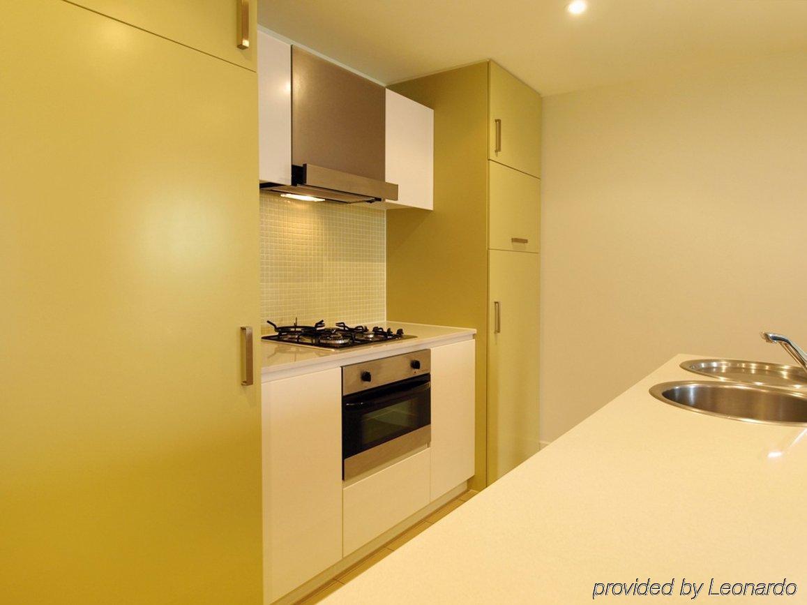 Oaks Glenelg Liberty Suites Аделейд Екстериор снимка