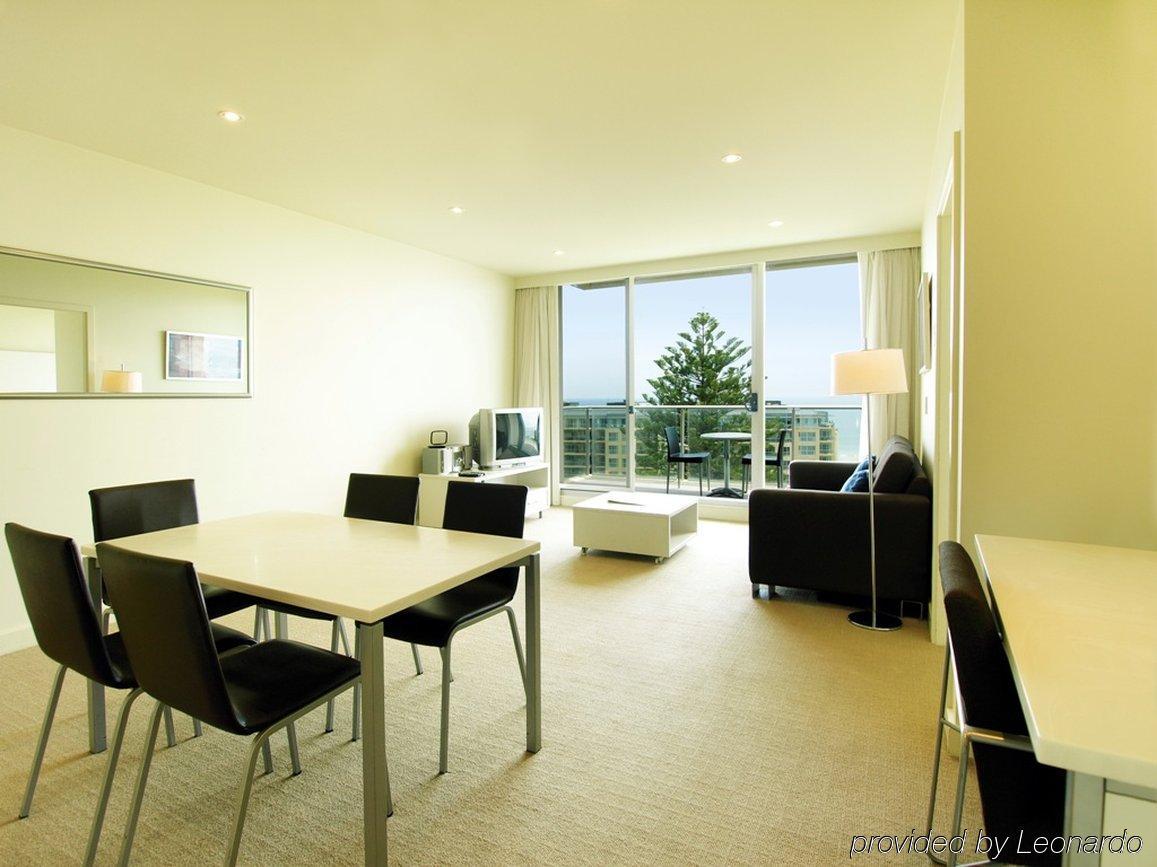 Oaks Glenelg Liberty Suites Аделейд Екстериор снимка