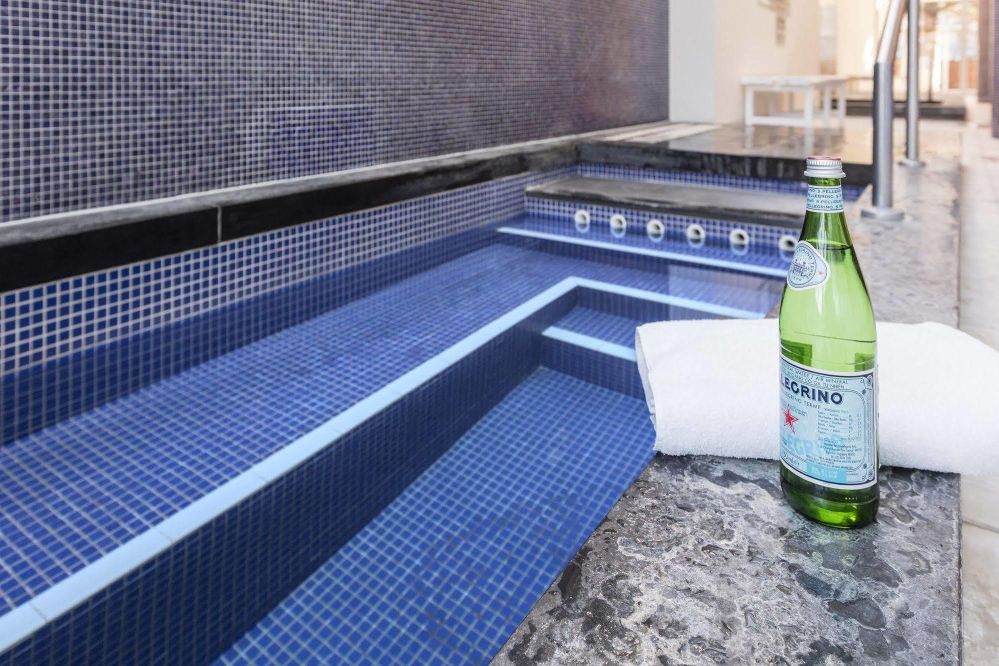 Oaks Glenelg Liberty Suites Аделейд Екстериор снимка
