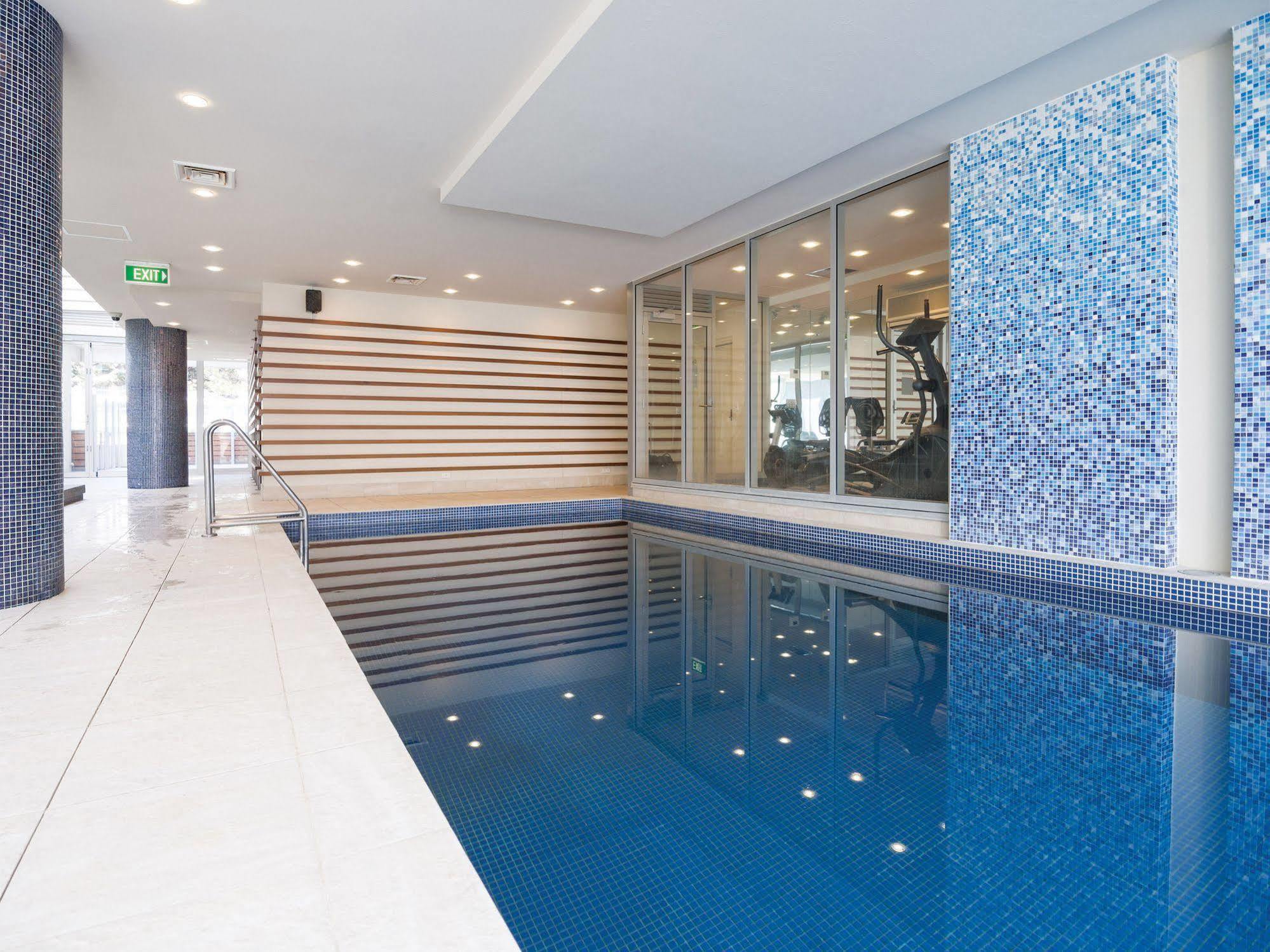 Oaks Glenelg Liberty Suites Аделейд Екстериор снимка