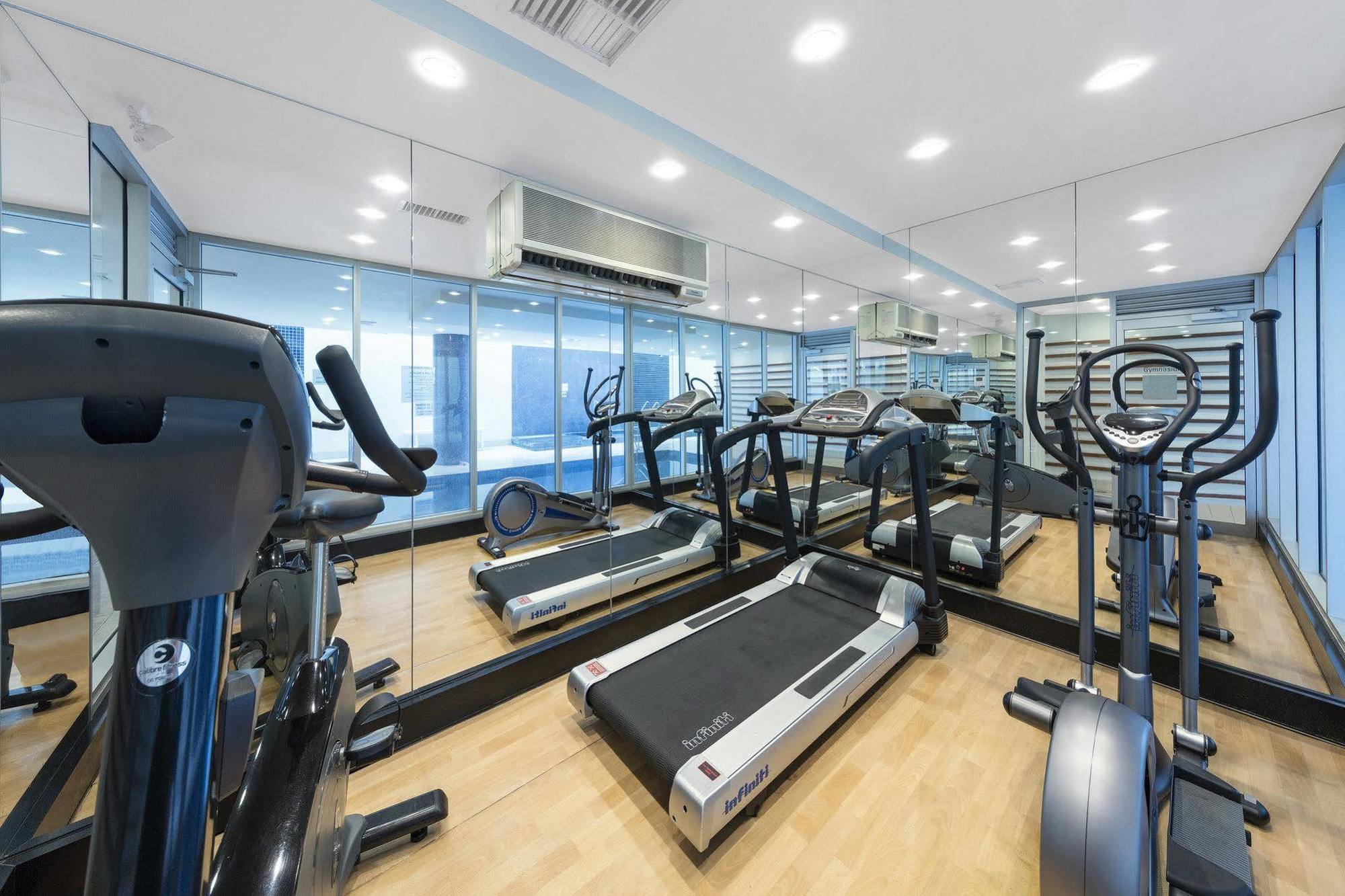 Oaks Glenelg Liberty Suites Аделейд Екстериор снимка
