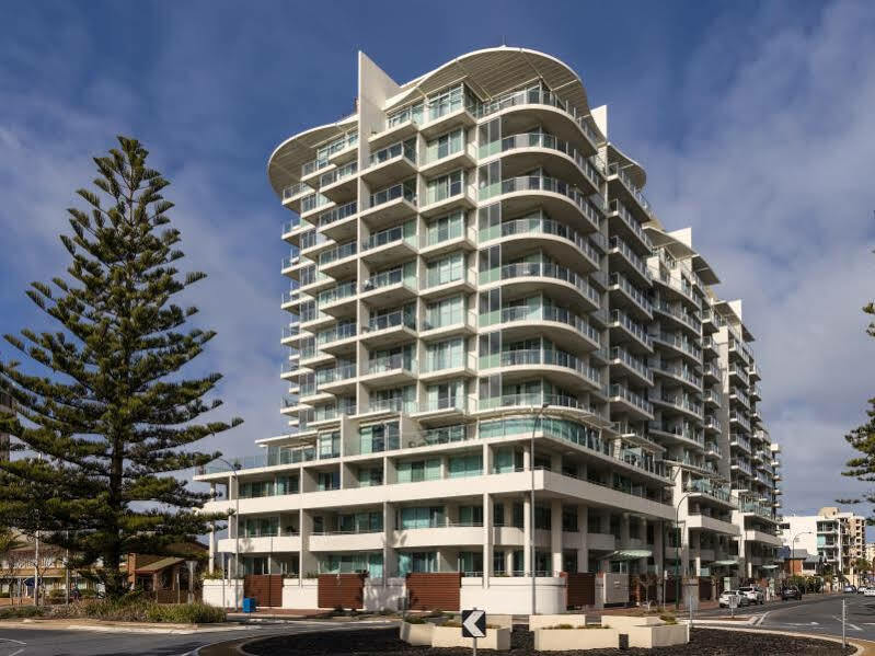 Oaks Glenelg Liberty Suites Аделейд Екстериор снимка