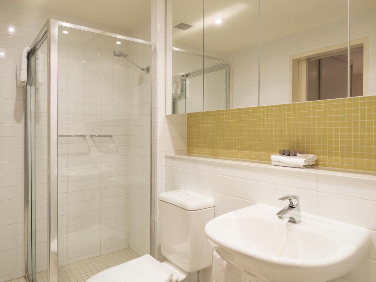 Oaks Glenelg Liberty Suites Аделейд Стая снимка